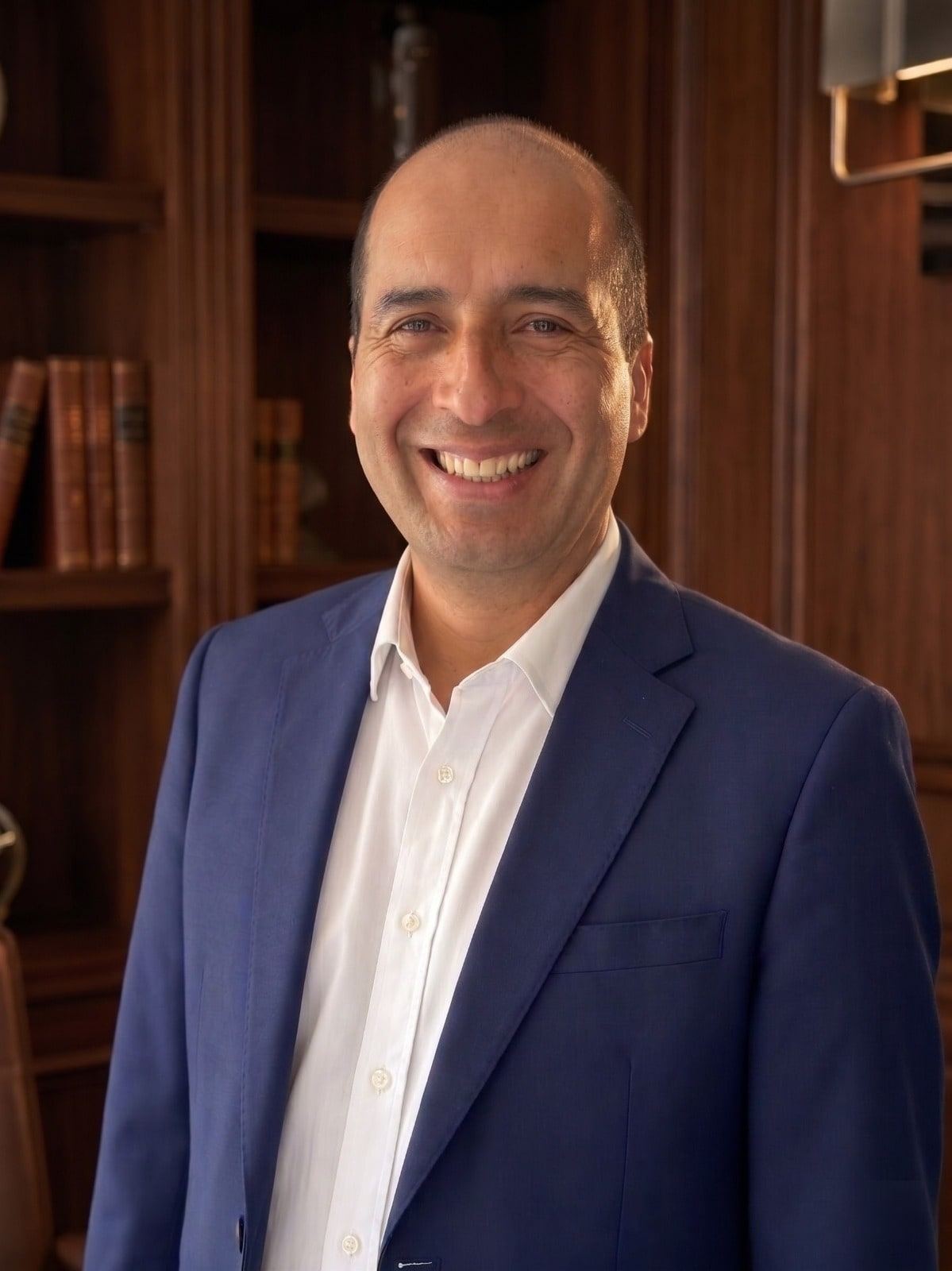 Luis Edgar Parra Salas, auditor interno certificado (CIA) y PhD en Salud Pública